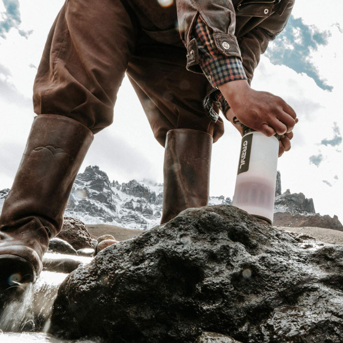 GRAYL Geopress 24 oz Water Purifier for Global Travel, Backpacking, Hiking, and Survival